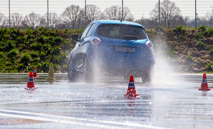 Elektroauto leasen und laden