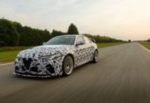 Alfa Romeo Racing ORLEN Formel-1-Fahrer Kimi Räikkönen und Antonio Giovinazzi testen neue Alfa Romeo Giulia GTA